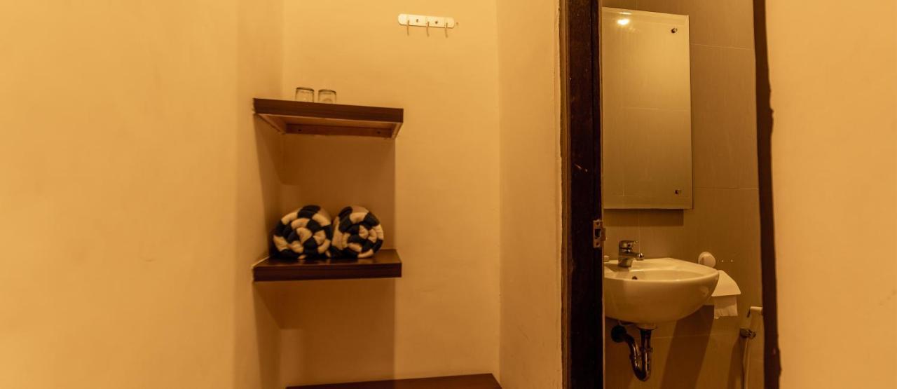 Beachfront Guesthouse Batununggul 外观 照片